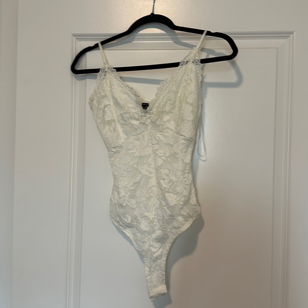 Windsor. Ivory. Medium Lace Bodysuit.
